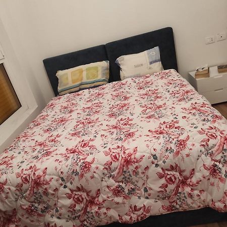 Modern Apartment In Тирана Екстериор снимка